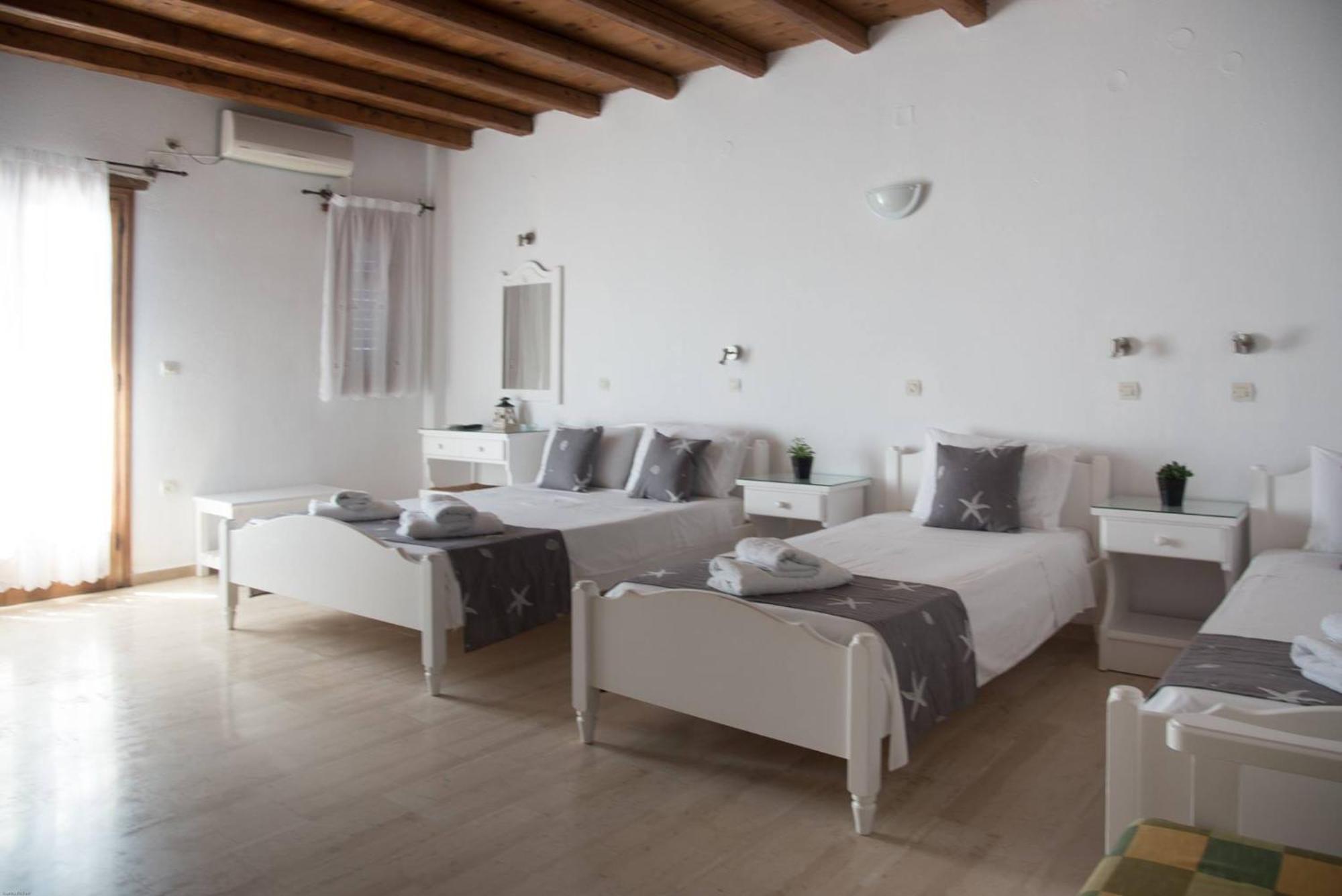 Fisilanis Beachfront Hotel Logaras