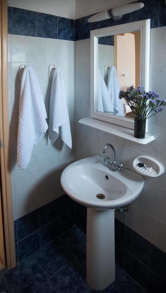 Fisilanis Beachfront 2*